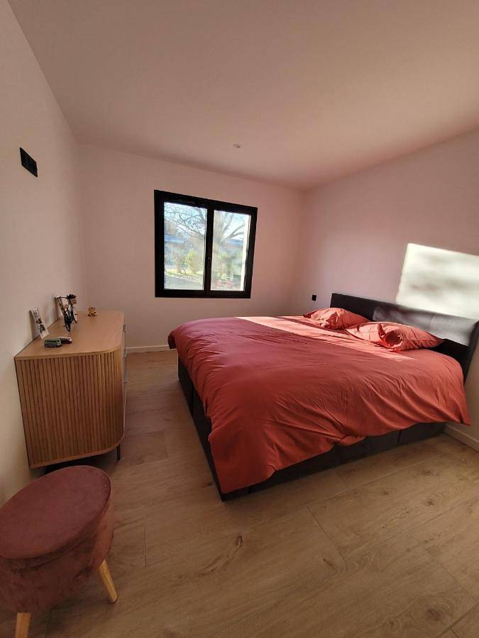 Location de vacances pour 2 personnes, avec terrasse et vue à Bourdeaux - 4