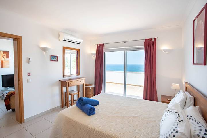 Casa do Sul · Modern Villa in Centre of Carvoeiro in Carvoeiro, Distrito de Faro