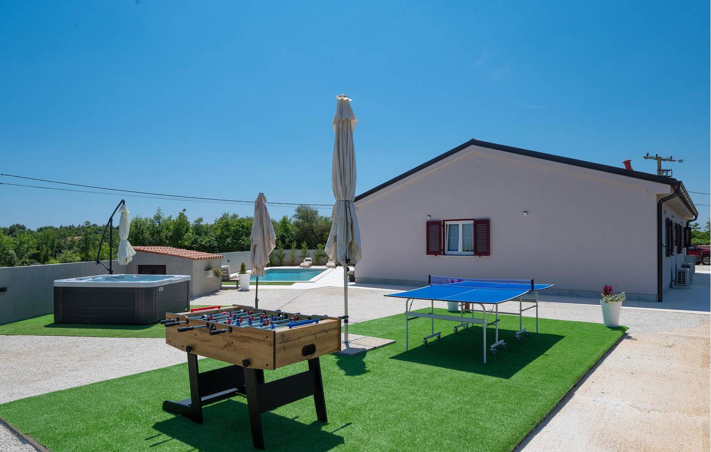 Gemütliche 130 m² große Wohnung mit Pool, WLAN und Parkplatz in Küstennähe in Marčana, Südküste Istrien