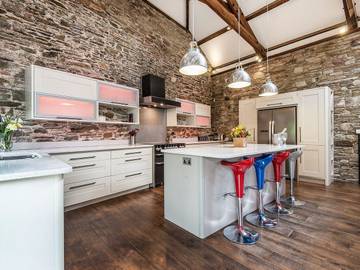 Cottage for 14 People in West Alvington, Devon, Photo 4