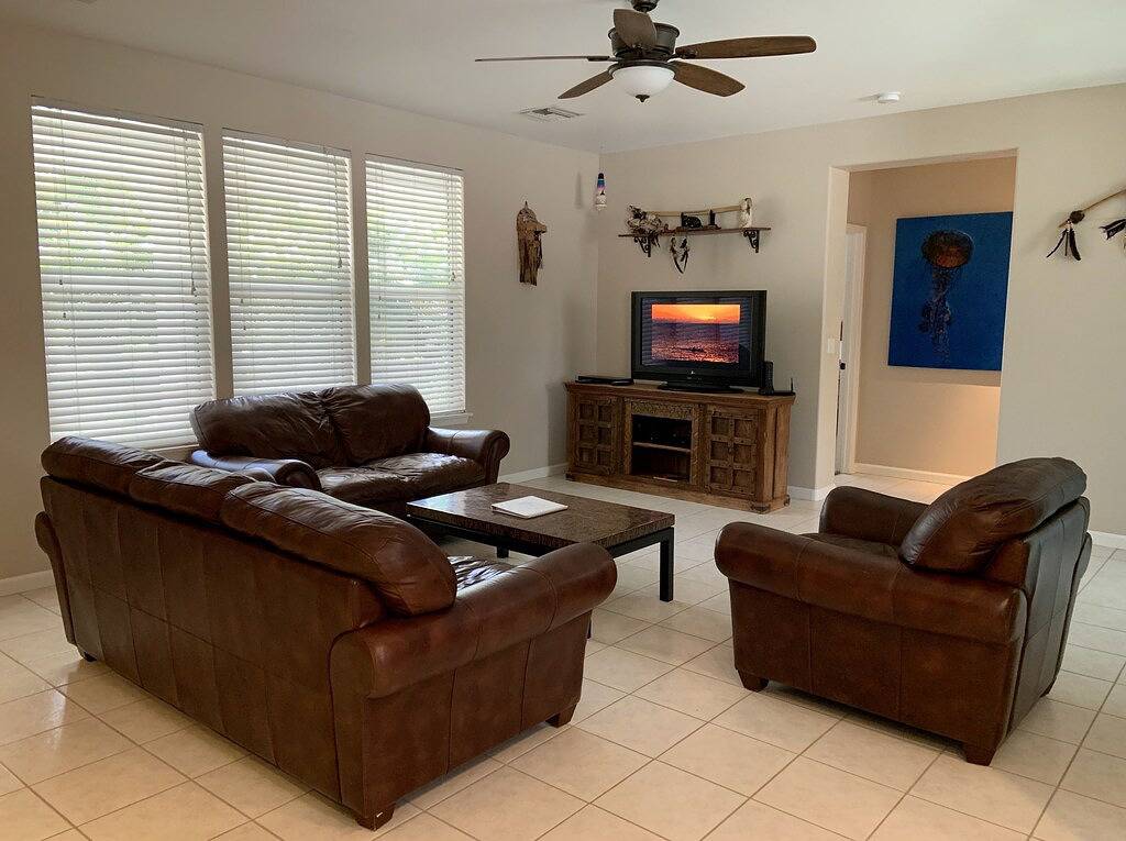 Wohnanlage befindet sich in unmittelbarer Nähe zum Strand in Komohana Kai, Alii Kai