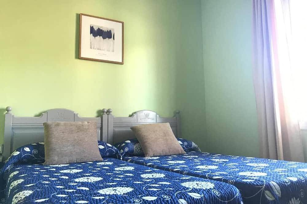 Entire apartment, Casa Junonia Apartments, with Balcony, Center C in La Trinchera, La Gomera