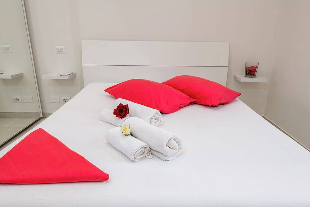 Apartamento entero, Bright and welcoming two bedrooms apartment a stone's throw from the Colosseum in Roma, Provincia de Roma