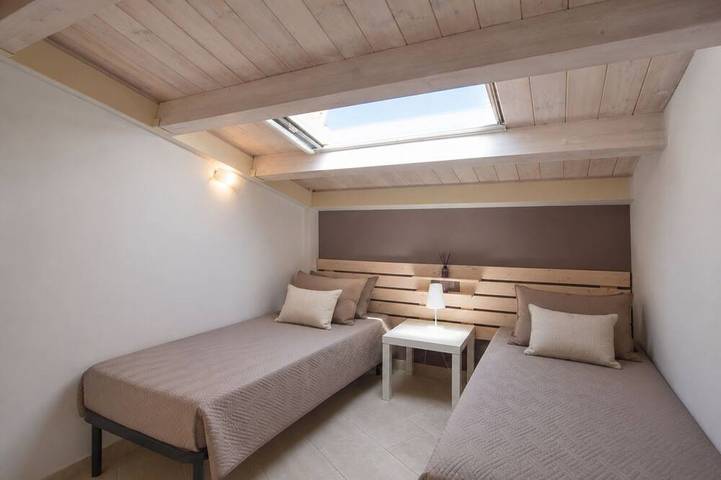 Appartement entier, Agréable appartement pour 4 personnes avec climatisation, WIFI, TV, terrasse et vue panoramique in Casuzze, Santa Croce Camerina