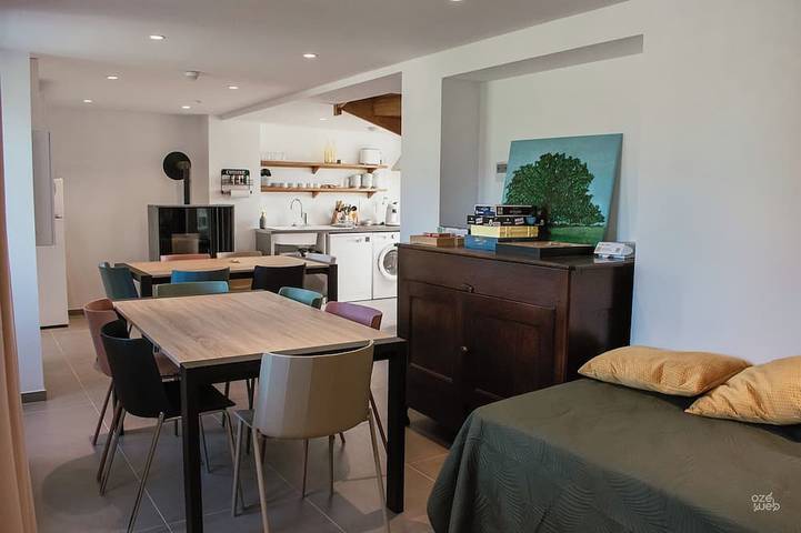 Location de vacances pour 15 personnes, avec terrasse à Lureuil