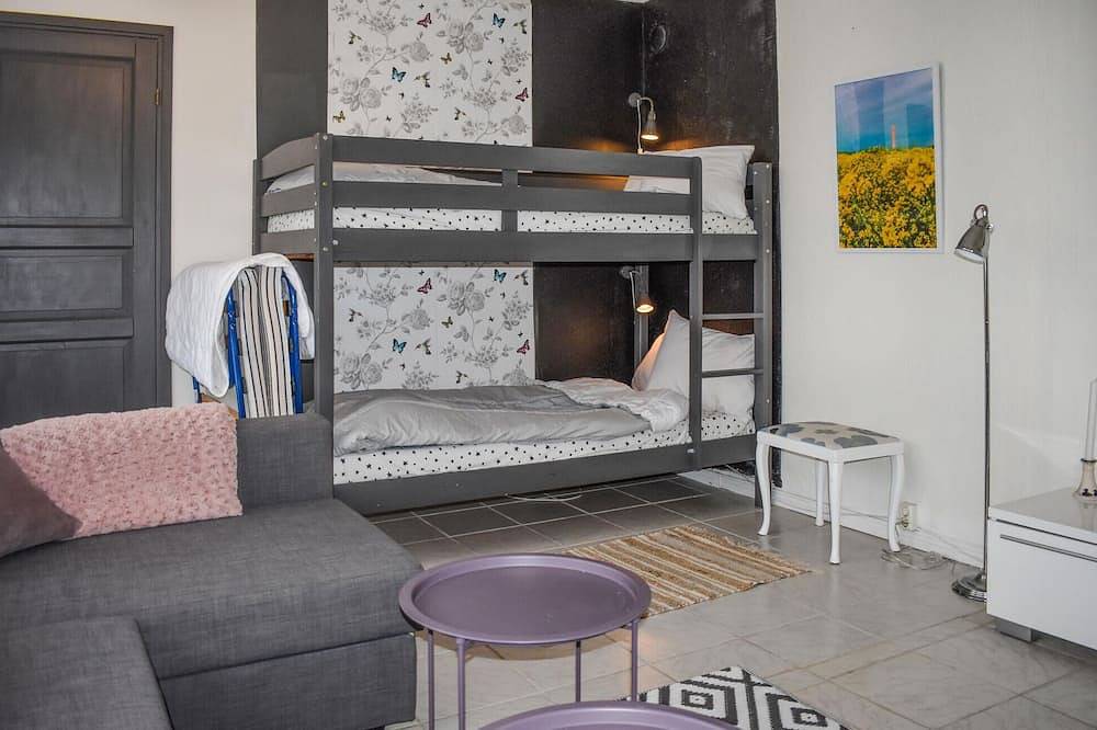 Stunning home in Skillinge with Wifi in Skillinge, Österlen