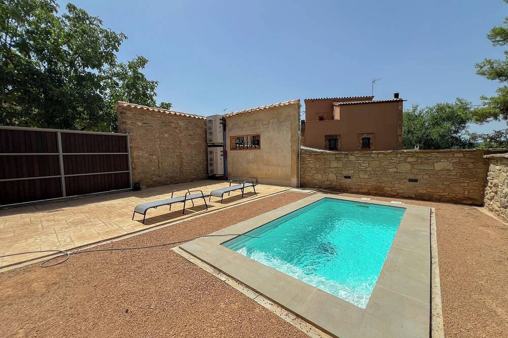 Cal Gabarró - House for 12 people with swimming pool, Wifi, Ac and Bbq in Boada, Vilanova de Meià