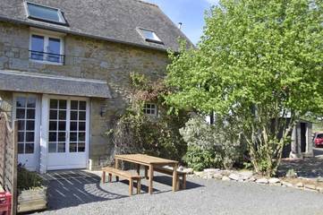 Gîte pour 6 personnes, avec jardin, animaux acceptés à Saint-Ouen-la-Rouërie
