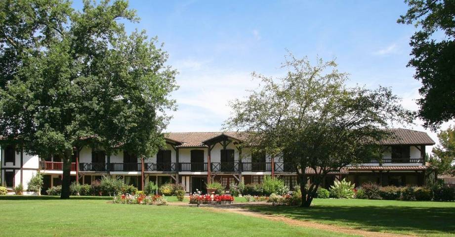Hôtel pour 2 personnes, avec jardin dans Sabres - 3
