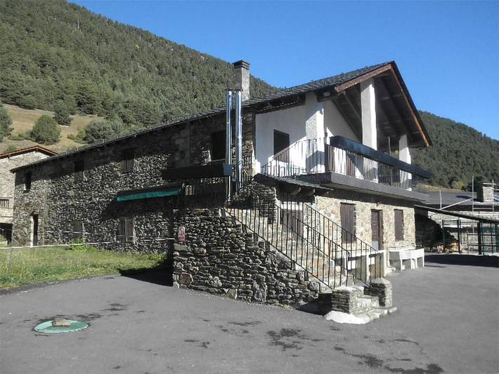 Casa rural para 40 personas, con Balcón y Terraza además de Jardín y Vistas en Vallnord