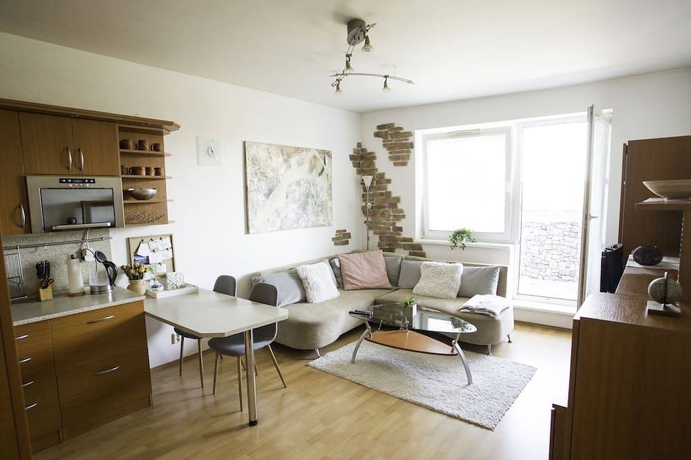 Ganze Wohnung, Gemütliche Wohnung an der Bushaltestelle zwischen Zentrum und Flughafen in Bratislava, Bratislava und Umgebung