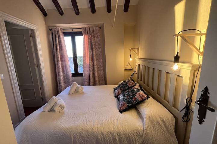 Villa Domínguez - Typical Andalusian farmhouse (Wi-Fi,Bbq, swimmingpool,relax) in Lucena, Sierras Subbéticas