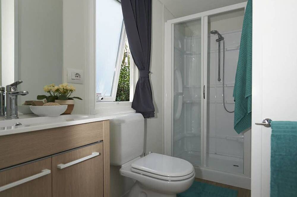 Maxi Caravan Ischia by Interhome in Sessa Aurunca, Provincia de Caserta