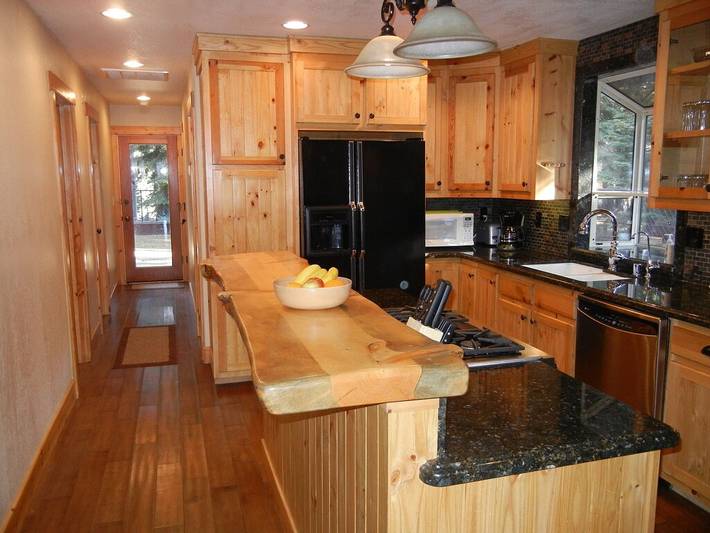 Cottage for 6 people, with yard and balcony by Lake Tahoe