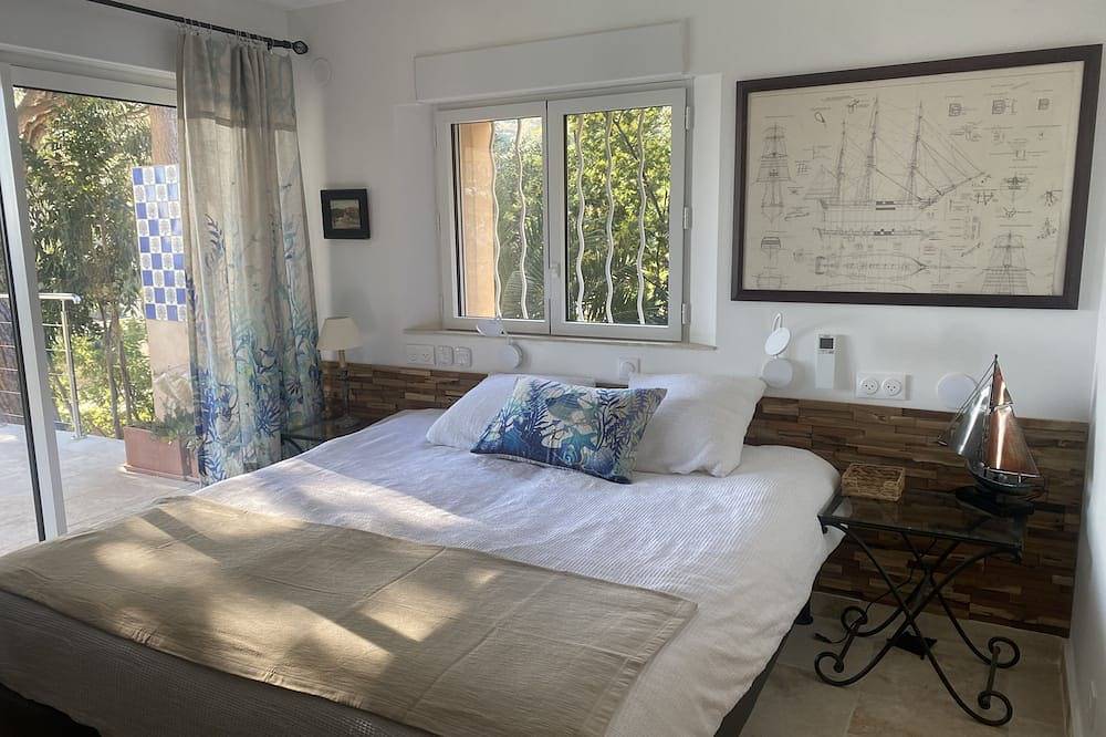 Villa dans un paradis naturel face à la mer ! Activités sportives sur place. in l'Escalet, Ramatuelle