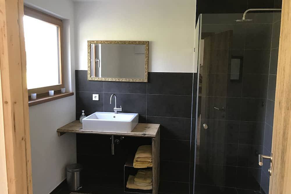 Ganze Wohnung, Gemütliche Ferienwohnung auf renovierten Bauernhof im \"Meran von Schliersee\" in Schliersee, Bayerische Alpen