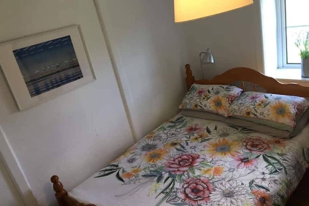 Cute and Cosy 3 Bedroom Stone Cottage in Co Wicklow in Avoca, County Wicklow