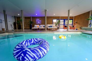 Hôtel pour 2 personnes, avec jardin et jacuzzi ainsi que sauna et piscine, animaux acceptés à Orvault