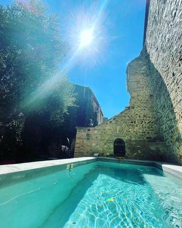 Gîte pour 4 personnes, avec vue ainsi que jardin et piscine à Torreilles