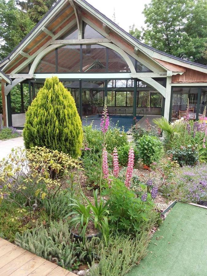Gîte pour 2 personnes, avec vue ainsi que piscine et jardin à Rumilly-lès-Vaudes