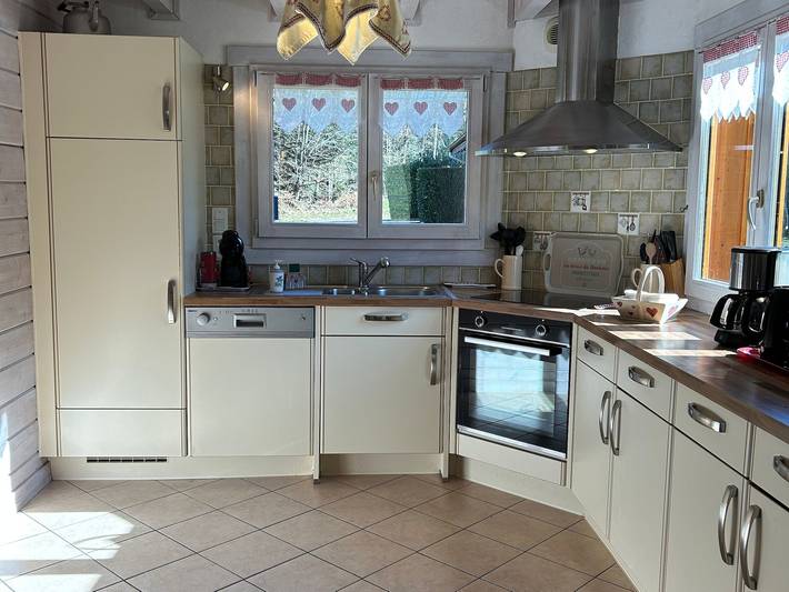 Chalet chaleureux avec sauna, terrain, terrasse et babyfoot à Saint-Nabord in Saint-Nabord, Région d'Épinal