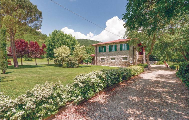 Casa vacanza per 11 persone, con Terrazza e Giardino a Bibbiena