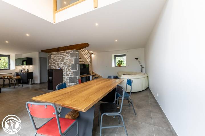 Gîte pour 6 personnes, avec jardin à Charbonnières-les-Varennes - 3