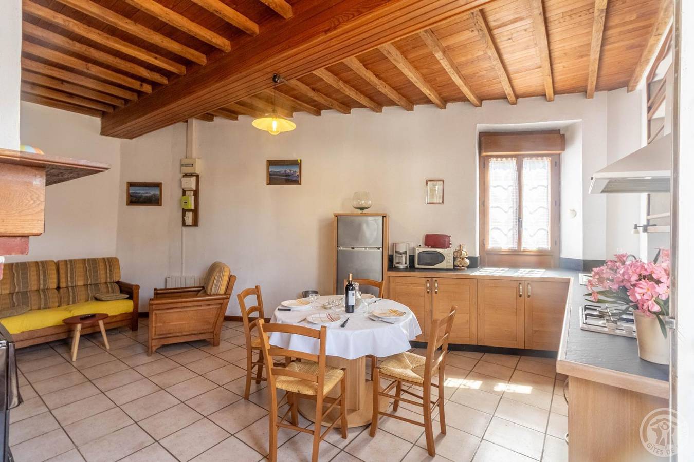 Gîte de charme 2BR avec parking, terrasse et jardin près de Juillan ! in Azereix, Hautes-Pyrénées