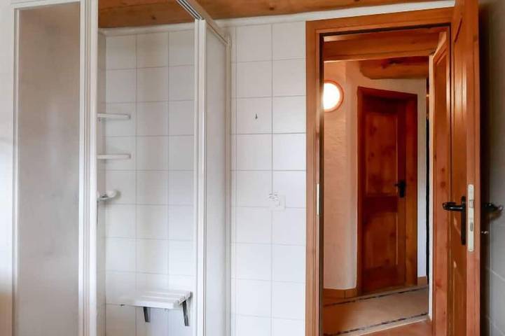 Rustico Tecc Berbis in Acquarossa, Lepontinische Alpen
