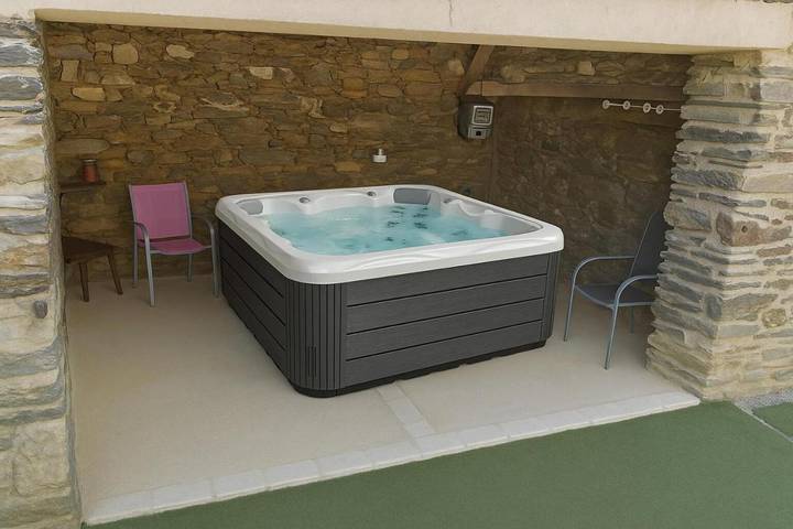 Location de vacances pour 4 personnes, avec terrasse et jardin à Génis - 2