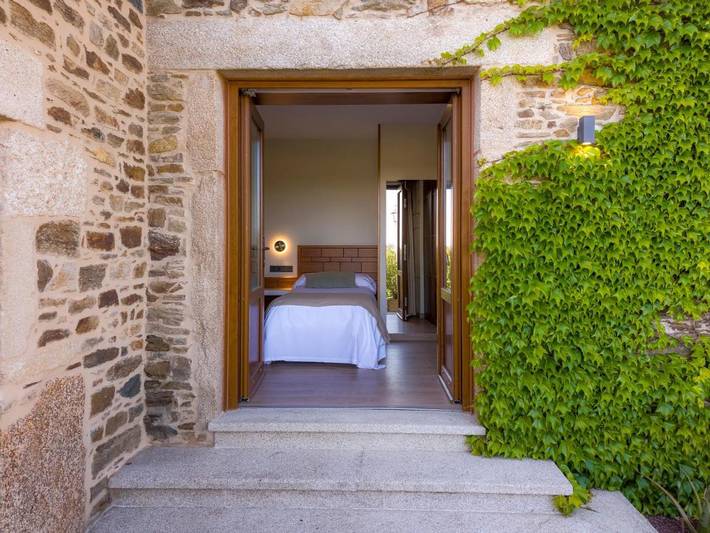 Casa de vacaciones para 16 personas, con piscina y terraza además de jardín y vistas en Terra de Melide - 3