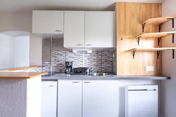 Gîte pour 3 personnes, avec vue, adapté aux familles dans Saint-Béron - 4