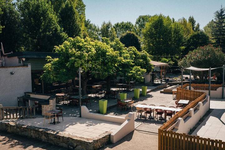 Location de vacances pour 6 personnes, avec piscine et jardin à Saint-Maurice-l'Exil - 2