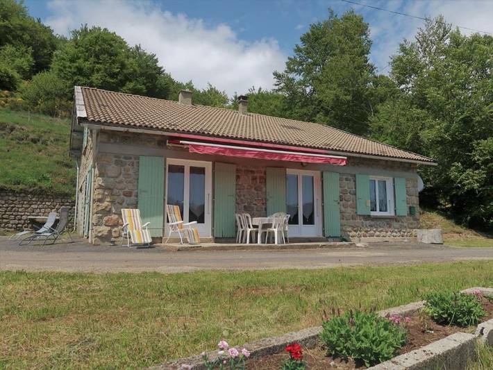 Location de vacances pour 4 personnes, avec Terrasse à Usclades-et-Rieutord
