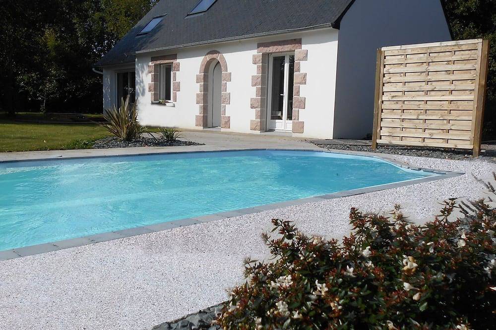 Haus mit beheiztem Pool, Spa und Sauna, großer Garten in Erquy, Côte d’Émeraude