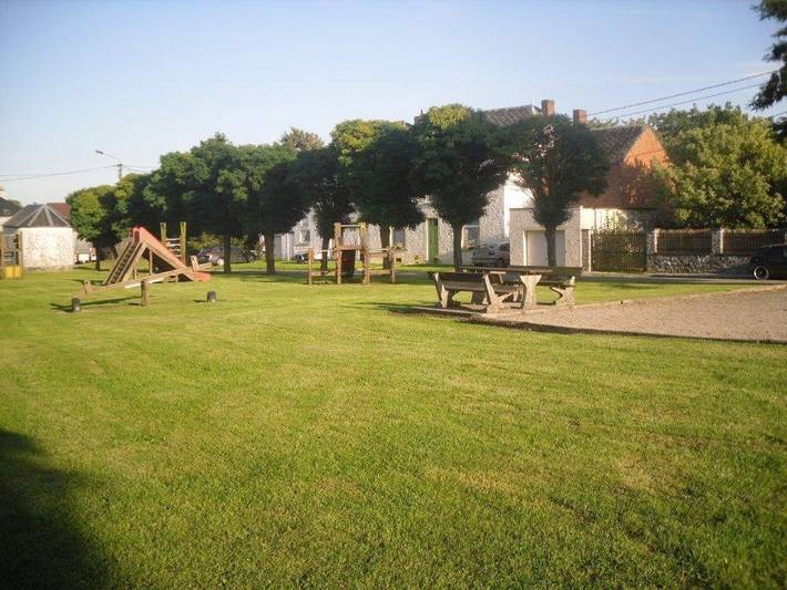 Chambre d’hôte pour 2 personnes, avec jardin, animaux acceptés à Philippeville