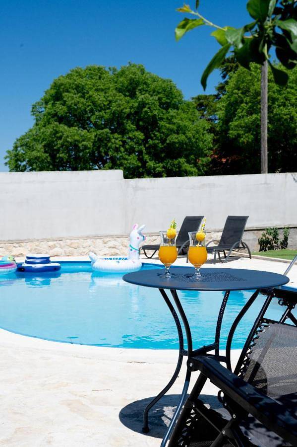 Ferienhaus für 8 Personen, mit Whirlpool und Terrasse sowie Garten und Pool