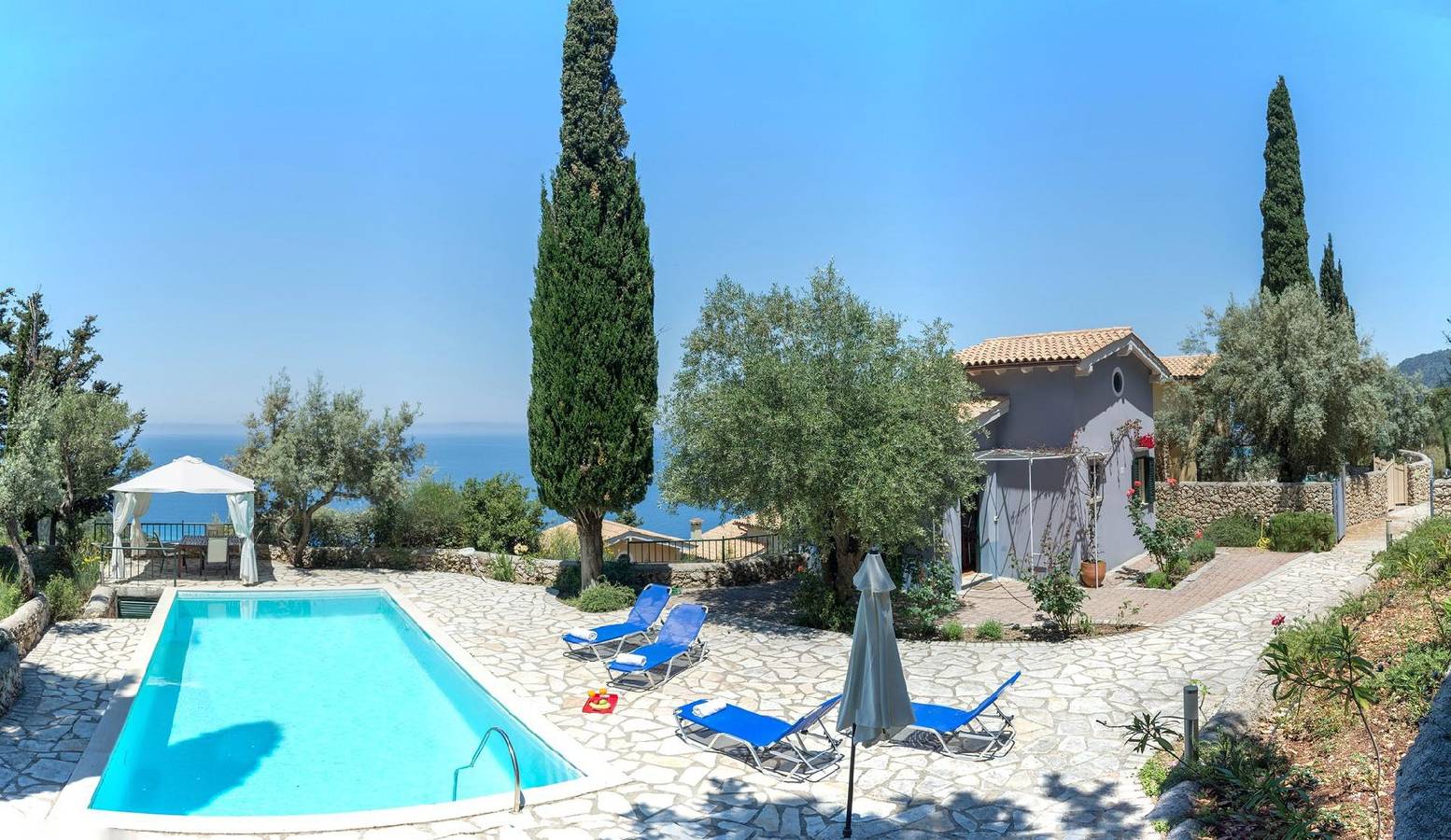 Villa mit Pool und majestätischem Meerblick in Agios Nikitas, Griechenland