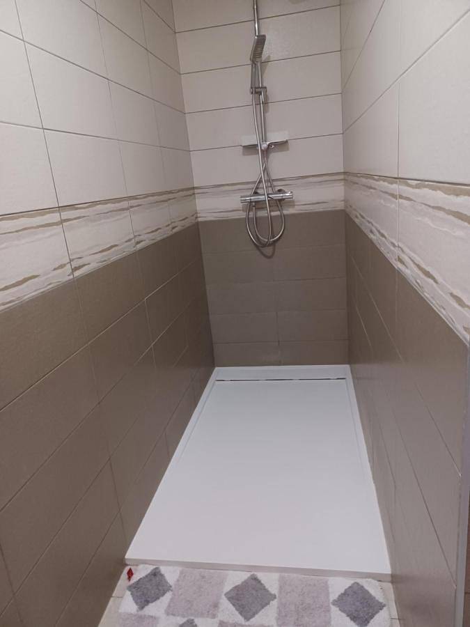 Gîte pour 2 personnes, avec jardin à Écommoy - 4