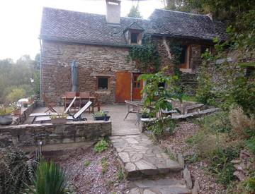 Gîte pour 5 personnes, avec jardin et vue à Coubisou