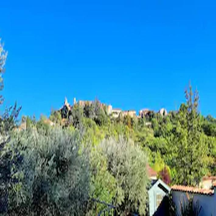 Location de vacances pour 2 personnes, avec vue ainsi que jardin et piscine à Pierrevert - 4