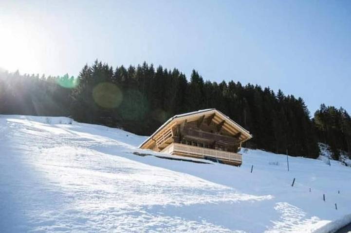 Chalet pour 6 personnes, avec jardin et jacuzzi
