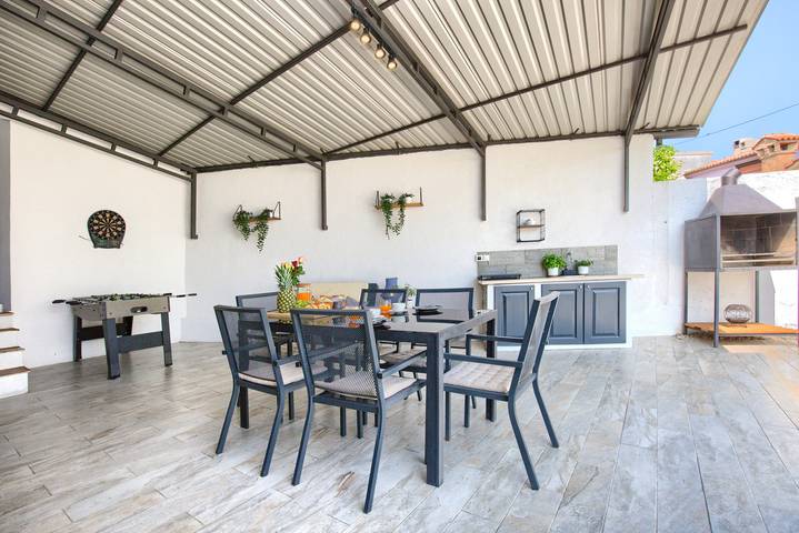 Location de vacances pour 6 personnes, avec terrasse et piscine, animaux acceptés à Loborika - 3