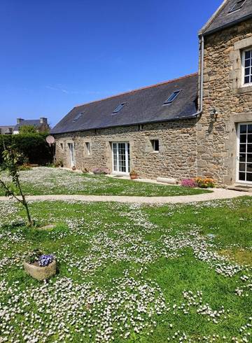 Chambre d’hôte pour 2 personnes, avec jardin à Kerlouan
