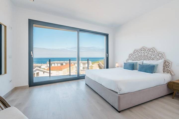 Location de vacances pour 10 personnes, avec vue ainsi que jardin et piscine à Ribamar - 3