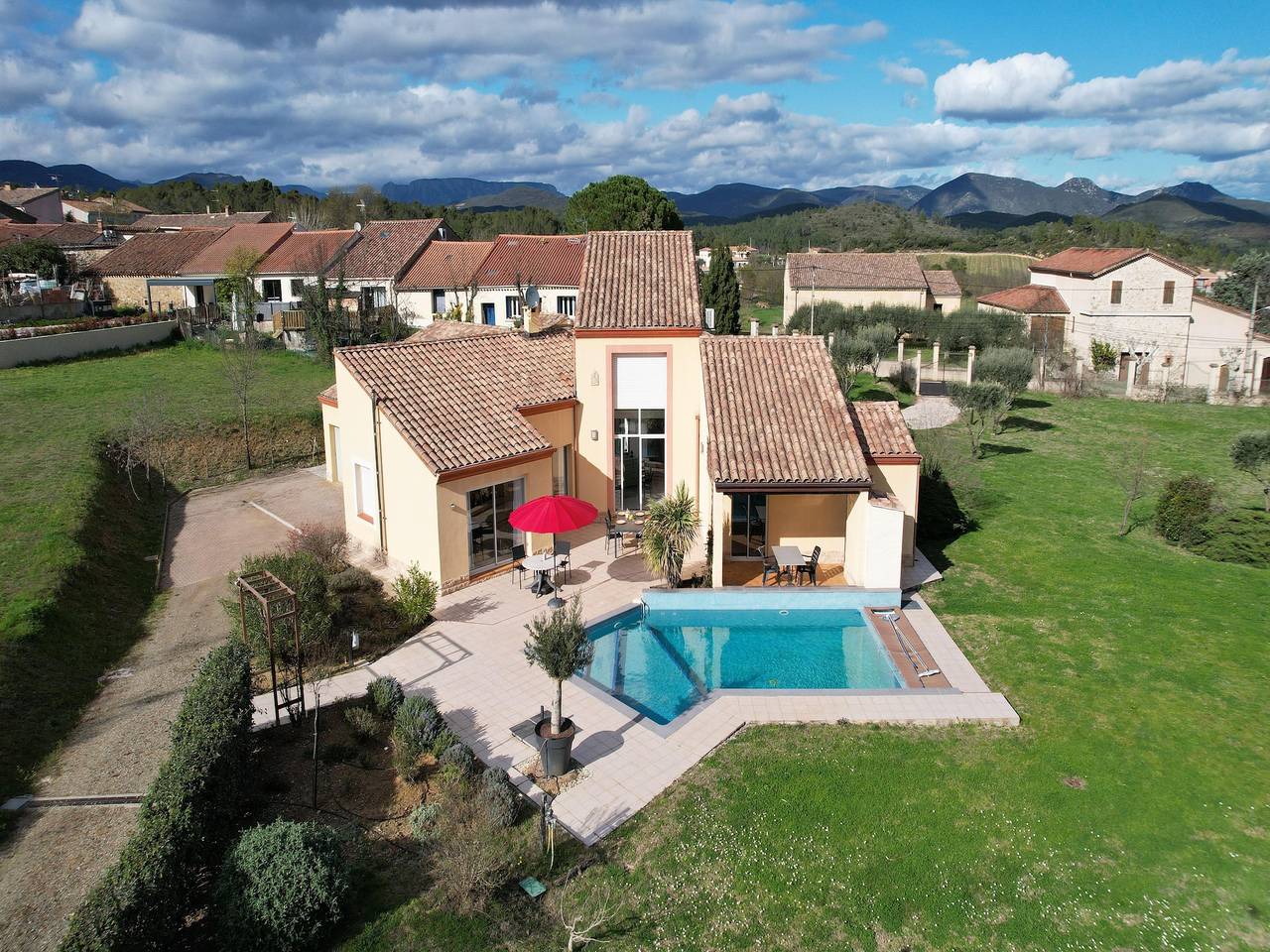 Villa in Frankreich mit privatem Pool in Prades-sur-Vernazobre, Béziers und Umgebung