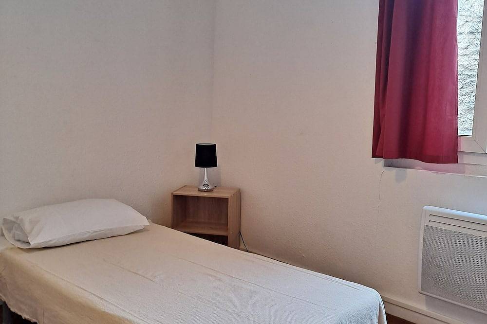 Entire apartment, Entire apartment in the center of Nîmes in Nîmes, Nimes region