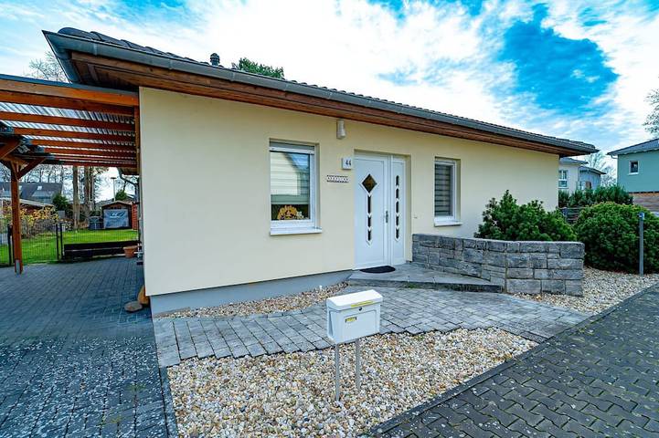 Ferienpark für 6 Personen, mit Sauna und Garten in Brandenburg