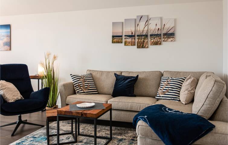 Ganze Ferienwohnung, Terrassenwohnung mit Parkplatz, TV & Internet in der Nähe von Büsum Beach in Büsum, Kreis Dithmarschen