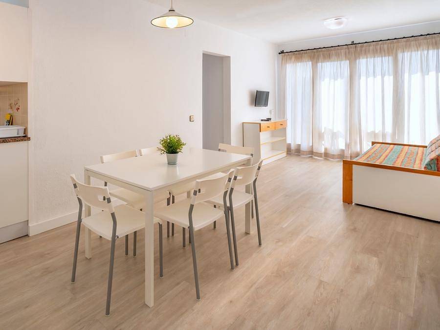 Apartamentos Sorrabona - Apartamento 4 personas - A2 - Apto 2/4 - Ocupado 4 Pers in Pineda de Mar, Costa del Maresme